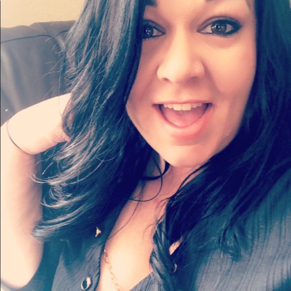 Meet your Posher, Dierdra - Picture 1 of 1